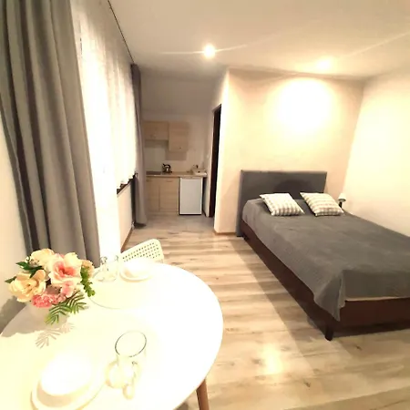 Letniskowe I U Katarzyny Устроне-Морске